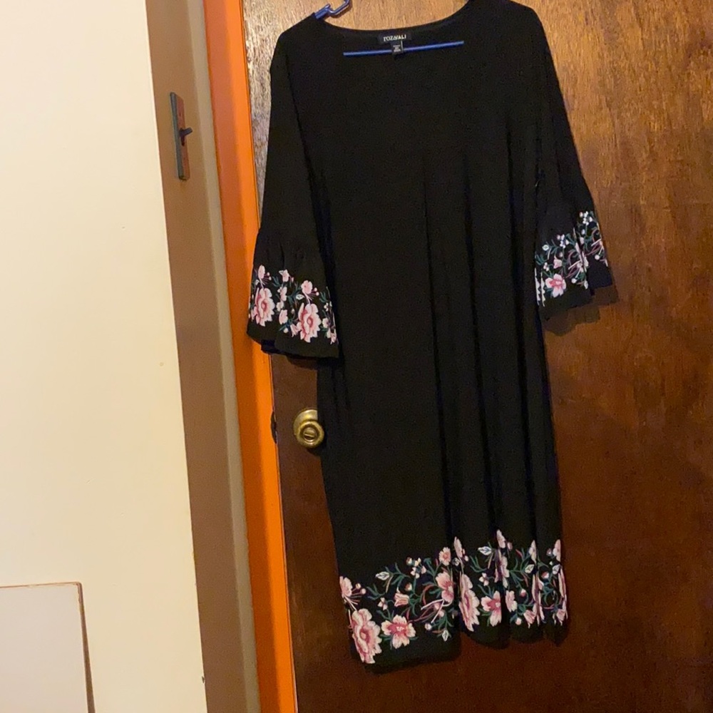 Rox & Ali NWT Black Dress Bell Sleeves Floral   2x